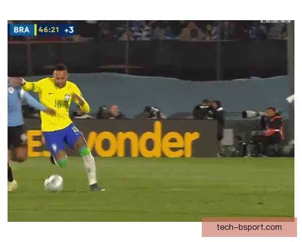 内马尔在利雅得新月复出后亚冠赛场再遭重伤引关注